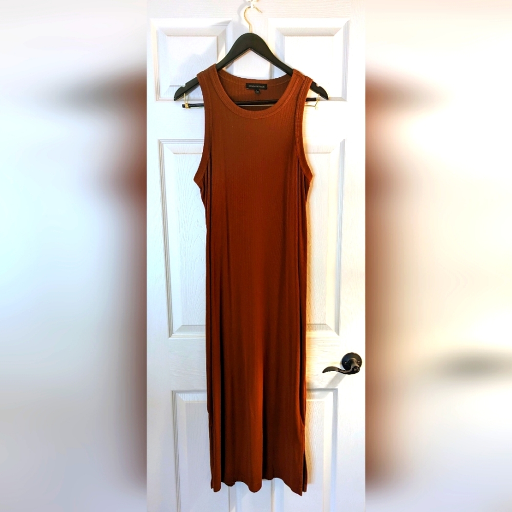 Banana Republic sleeveless midi sweater dress - L